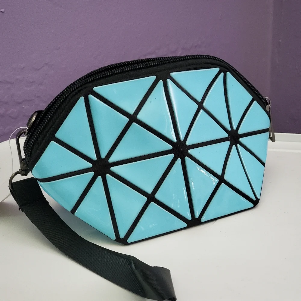 Gray Geometric Cosmetic Wristlet Bag